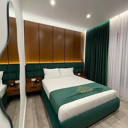 Ξενοδοχείο Reign 4*