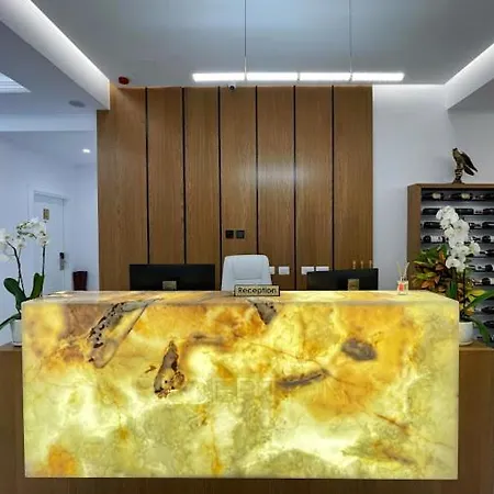 Otel Reign Vorë