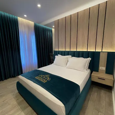 Otel Reign 4*