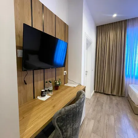 Hotel Reign Vorë