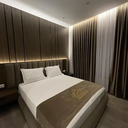 Reign Hotel 4*