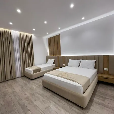 Reign Hotel 4*