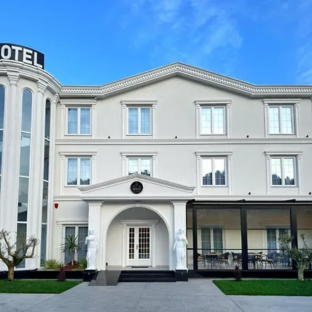 Hotel Reign 4*